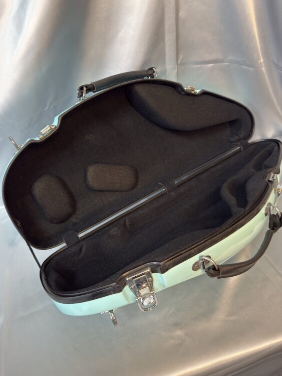 中は大きなキズや擦れは無し