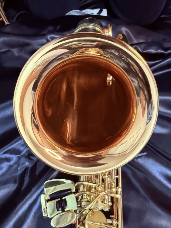 ブロンズのベルも綺麗